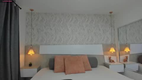 Tisha online show from 04/15/26, 01:34