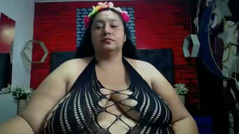 Snapshot of tistmature chatting on 02/26/25, 05:17 TISTMATURE online show from 02/26/25, 05:17