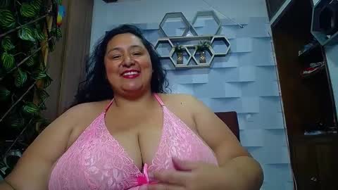 Snapshot of tistmature chatting on 09/19/25, 01:56 TISTMATURE online show from 09/19/25, 01:56