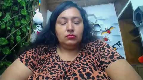 Snapshot of tistmature chatting on 10/29/25, 02:30 TISTMATURE online show from 10/29/25, 02:30