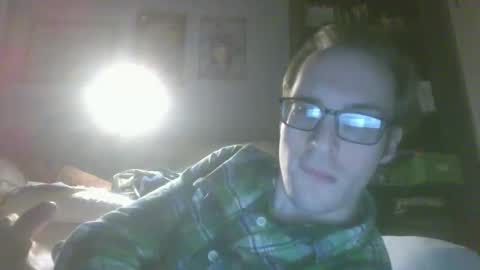 Snapshot of titlovercums chatting on 12/18/25, 03:12 titlovercums online show from 12/18/25, 03:12