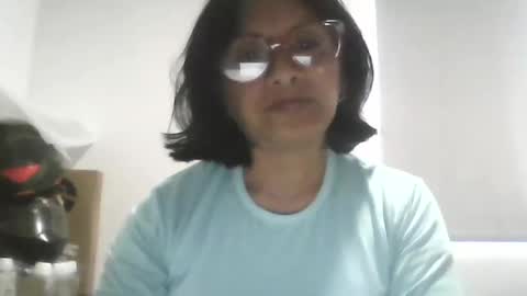 Ester online show from 05/13/26, 08:49