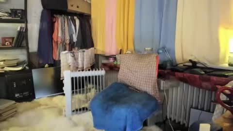 Snapshot of tittkiss chatting on 04/23/26, 07:09 liebe es mich nackt vor der cam zu zeigen online show from 04/23/26, 07:09