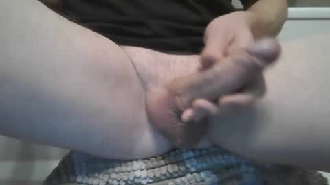 Snapshot of tittyzandbeer chatting on 12/04/25, 10:13 tittyzandbeer online show from 12/04/25, 10:13