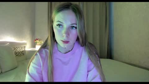 Snapshot of tixxxy chatting on 12/09/24, 12:19 Maria online show from 12/09/24, 12:19