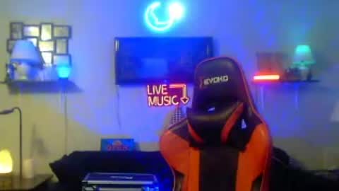 Snapshot of tkthedj chatting on 07/20/26, 07:05 TK online show from 07/20/26, 07:05