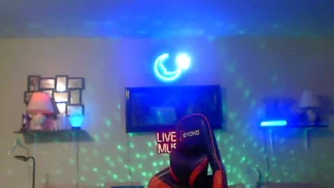 Snapshot of tkthedj chatting on 08/01/26, 02:22 TK online show from 08/01/26, 02:22
