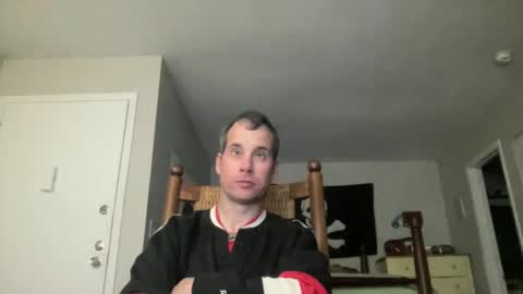 Snapshot of tleigh24 chatting on 01/23/25, 12:25 tleigh24 online show from 01/23/25, 12:25