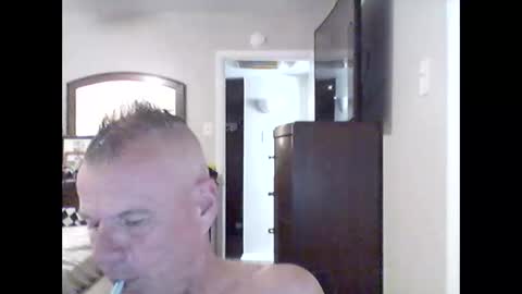 Snapshot of tnash24 chatting on 11/14/25, 07:40 tx46m online show from 11/14/25, 07:40