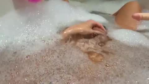 Snapshot of toadinhole chatting on 11/26/25, 09:38 Toady online show from 11/26/25, 09:38