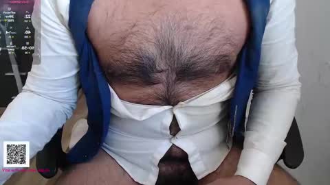 Snapshot of toaster1993 chatting on 03/17/26, 12:41 Leonel online show from 03/17/26, 12:41