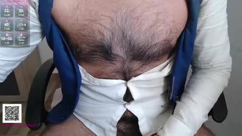 Snapshot of toaster1993 chatting on 03/19/26, 08:18 Leonel online show from 03/19/26, 08:18