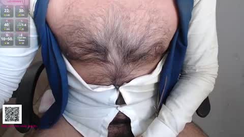 Snapshot of toaster1993 chatting on 03/26/26, 05:07 Leonel online show from 03/26/26, 05:07