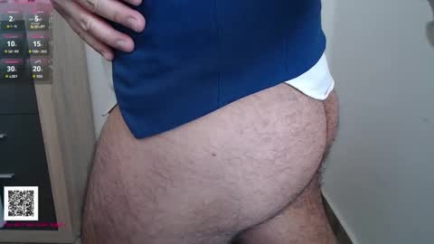 Snapshot of toaster1993 chatting on 04/03/26, 07:06 Leonel online show from 04/03/26, 07:06