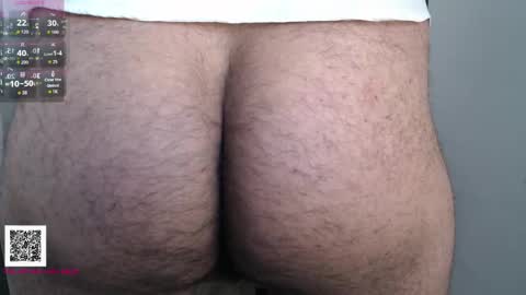 Snapshot of toaster1993 chatting on 04/15/26, 05:09 Leonel online show from 04/15/26, 05:09