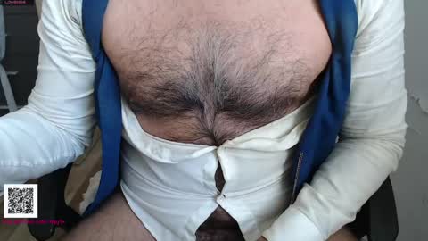 Snapshot of toaster1993 chatting on 04/16/26, 07:09 Leonel online show from 04/16/26, 07:09