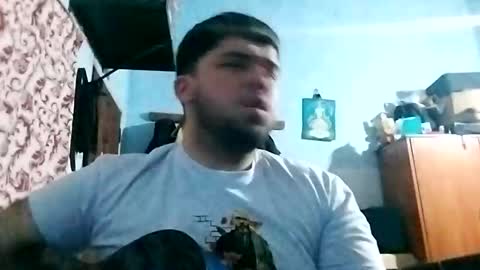 Snapshot of tobias2009052005 chatting on 09/24/25, 02:37 tobias2009052005 online show from 09/24/25, 02:37