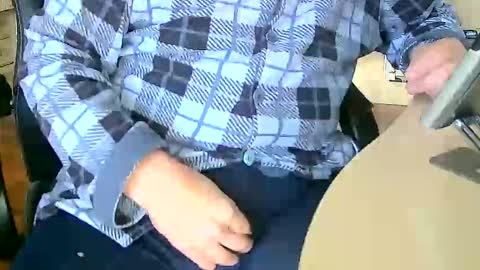 Tobiko online show from 02/01/25, 04:00