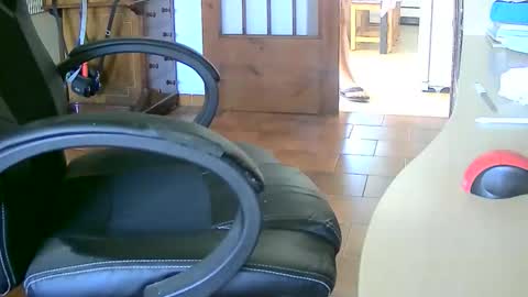 Tobiko online show from 09/13/25, 01:11