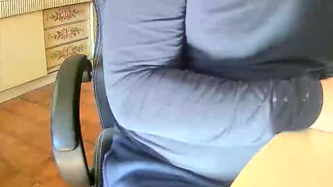 Tobiko online show from 01/19/26, 02:10