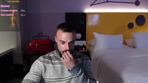 Snapshot of todd_dantes chatting on 02/22/25, 01:11 Todd online show from 02/22/25, 01:11