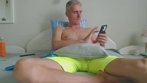 Daniel Bisexual uncut 20cm online show from 09/13/25, 05:51
