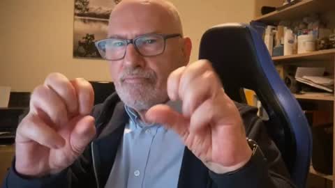 Snapshot of togbear chatting on 02/24/25, 06:26 Togbear online show from 02/24/25, 06:26