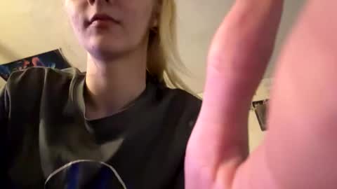 Snapshot of tohottohandletocoldtohold chatting on 02/23/26, 01:47 tohottohandletocoldtohold online show from 02/23/26, 01:47