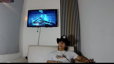 toji lee online show from 11/11/25, 04:34