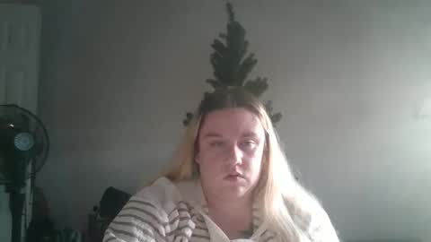 tokerqueen28 online show from 12/15/25, 10:58