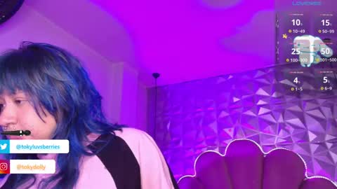 toky         online show from 09/29/25, 07:51