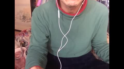 Snapshot of tokyo2024 chatting on 02/17/25, 04:42 small man online show from 02/17/25, 04:42