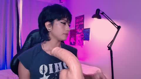  Halsey  Sofii  online show from 04/15/26, 07:58