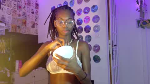 Snapshot of tokyo_wld chatting on 12/10/24, 09:43 Athena Fantasy online show from 12/10/24, 09:43