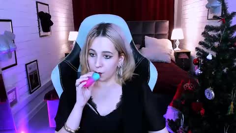 Snapshot of tollimoll chatting on 12/04/24, 04:16 Tolli Moll online show from 12/04/24, 04:16