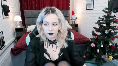 Snapshot of tollimoll chatting on 01/03/25, 11:14 Tolli Moll online show from 01/03/25, 11:14