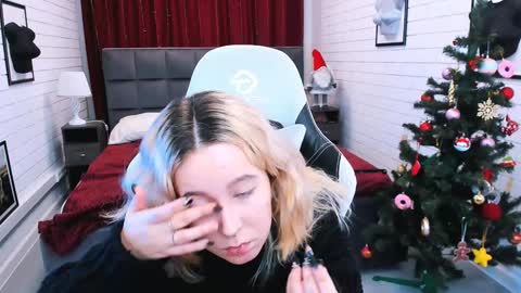 Snapshot of tollimoll chatting on 01/06/25, 05:19 Tolli Moll online show from 01/06/25, 05:19