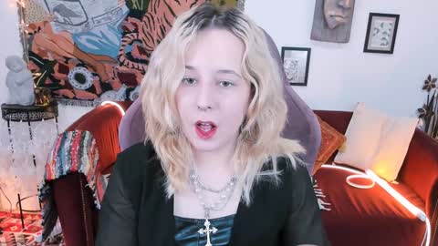 Snapshot of tollimoll chatting on 01/13/25, 05:12 Tolli Moll online show from 01/13/25, 05:12