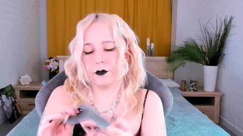 Snapshot of tollimoll chatting on 02/06/25, 06:08 Tolli Moll online show from 02/06/25, 06:08