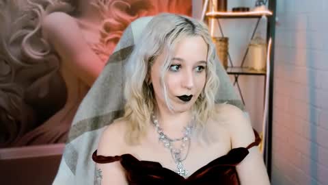 Snapshot of tollimoll chatting on 02/11/25, 04:13 Tolli Moll online show from 02/11/25, 04:13