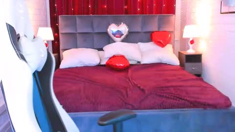 Snapshot of tollimoll chatting on 02/12/25, 04:22 Tolli Moll online show from 02/12/25, 04:22