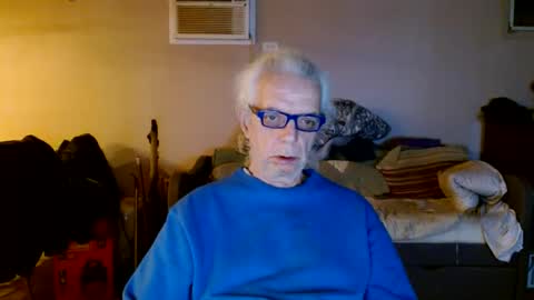 tom112292014 online show from 02/04/25, 03:22