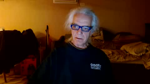 tom112292014 online show from 03/10/25, 02:17