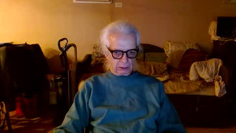 tom112292014 online show from 12/21/25, 07:54