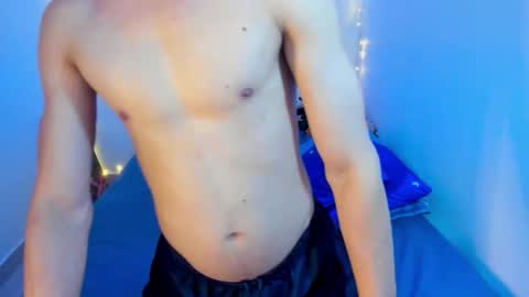 Tom Blue online show from 03/22/26, 12:03