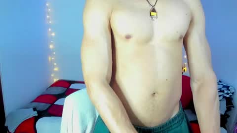 Snapshot of tom_blue10 chatting on 07/09/26, 02:48 Tom Blue online show from 07/09/26, 02:48