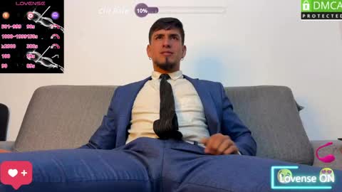 Snapshot of tom_blunt96 chatting on 05/23/26, 02:28 TOM online show from 05/23/26, 02:28