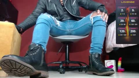 Tom online show from 02/10/25, 11:02