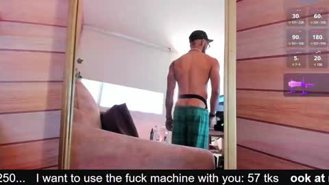 Snapshot of tom_cooper_1 chatting on 01/21/25, 02:05 Master of pleasure online show from 01/21/25, 02:05