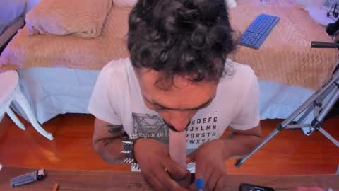 Snapshot of tom_cooper_1 chatting on 10/18/25, 01:01 Master of pleasure online show from 10/18/25, 01:01